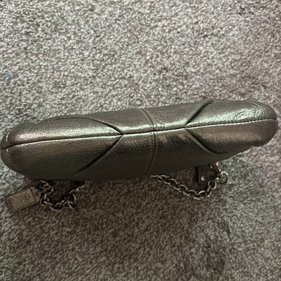 100% authentic rare Coach wristlet - Picture 5 of 8